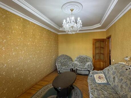 4 otaqlı köhnə tikili - Bakıxanov q. - 110 m²