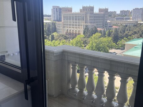 2 otaqlı yeni tikili - Elmlər Akademiyası m. - 110 m²