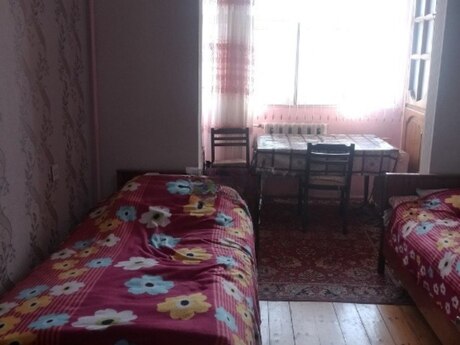 3 otaqlı köhnə tikili - Suraxanı r. - 90 m²