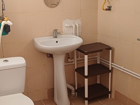 1 otaqlı köhnə tikili - Köhnə Günəşli q. - 30 m²
