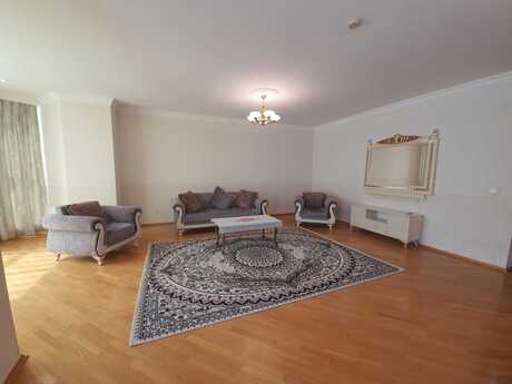 4 otaqlı yeni tikili - 28 May m. - 220 m²