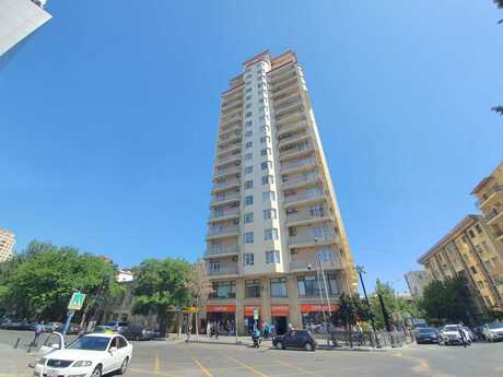 4 otaqlı yeni tikili - 28 May m. - 220 m²