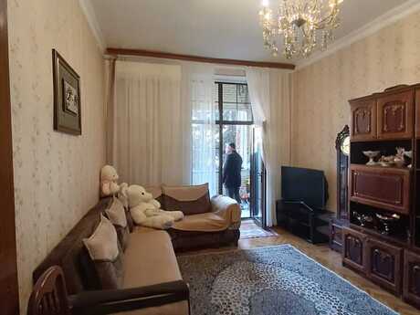 3 otaqlı köhnə tikili - Nəsimi r. - 91 m²