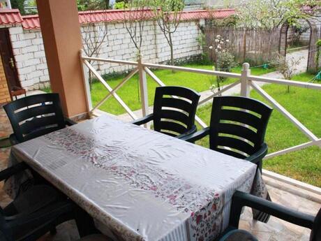 4 otaqlı həyət evi/bağ evi - Qəbələ - 140 m²