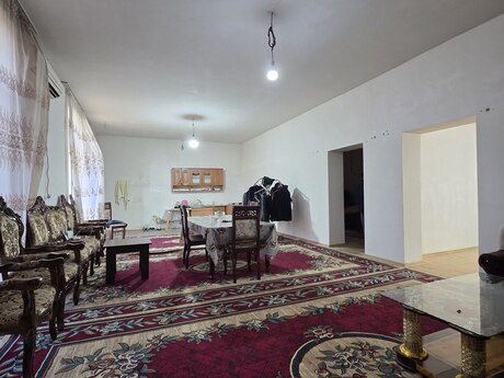 6 otaqlı həyət evi/bağ evi - Avtovağzal m. - 250 m²