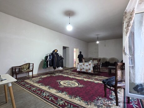6 otaqlı həyət evi/bağ evi - Avtovağzal m. - 250 m²