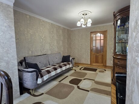 3 otaqlı köhnə tikili - İnşaatçılar m. - 85 m²