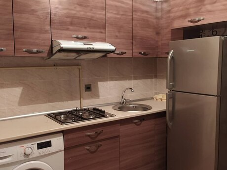 3 otaqlı yeni tikili - İnşaatçılar m. - 98 m²