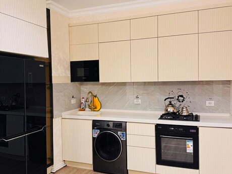 2 otaqlı yeni tikili - Şah İsmayıl Xətai m. - 73 m²