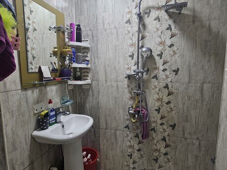 2 otaqlı köhnə tikili - Memar Əcəmi m. - 40 m²