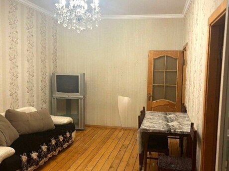 2 otaqlı köhnə tikili - Memar Əcəmi m. - 50 m²