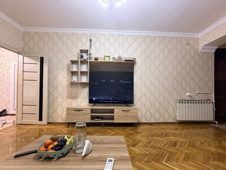 3 otaqlı köhnə tikili - Gənclik m. - 72 m²
