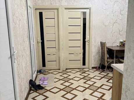 3 otaqlı köhnə tikili - Gənclik m. - 72 m²