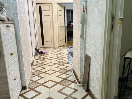 3 otaqlı köhnə tikili - Gənclik m. - 72 m²
