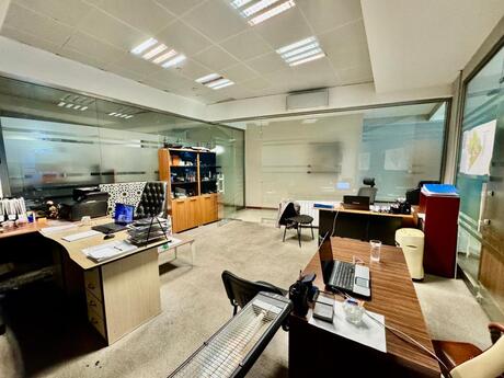 13-комн. офис - м. Шах Исмаил Хатаи - 675 м²