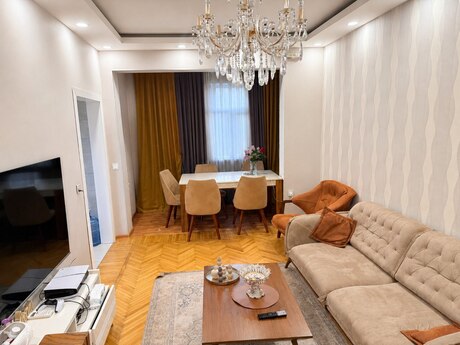 3 otaqlı köhnə tikili - Binəqədi r. - 80 m²