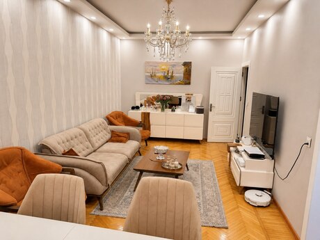 3 otaqlı köhnə tikili - Binəqədi r. - 80 m²