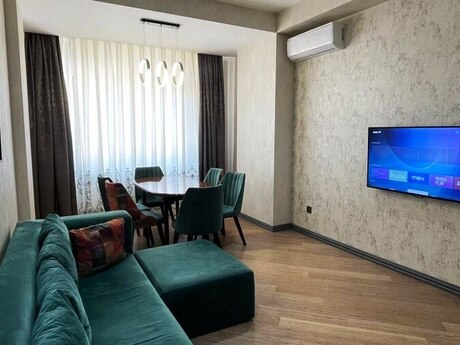 2-комн. новостройка - м. Ичеришехер - 75 м²