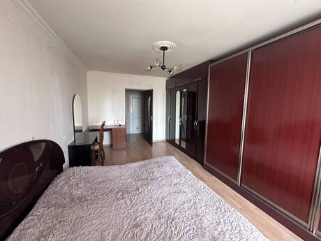 3-комн. вторичка - м. Элмляр Академиясы - 72 м²