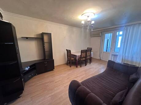 3-комн. вторичка - м. Элмляр Академиясы - 72 м²