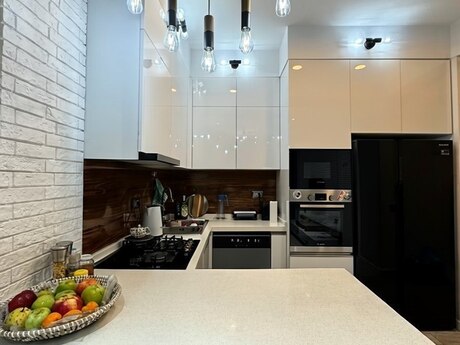 2 otaqlı yeni tikili - 28 May m. - 70 m²