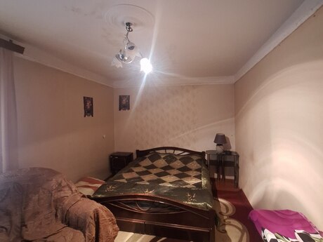 2 otaqlı köhnə tikili - İnşaatçılar m. - 50 m²
