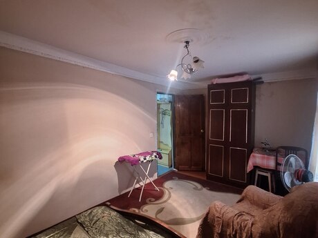 2 otaqlı köhnə tikili - İnşaatçılar m. - 50 m²