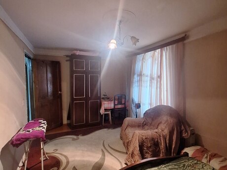 2 otaqlı köhnə tikili - İnşaatçılar m. - 50 m²