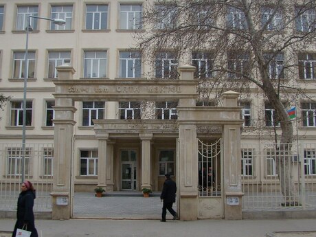 2 otaqlı köhnə tikili - Elmlər Akademiyası m. - 55 m²