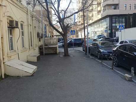 2 otaqlı köhnə tikili - 28 May m. - 30 m²