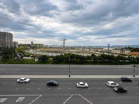 4 otaqlı yeni tikili - Xətai r. - 200 m²