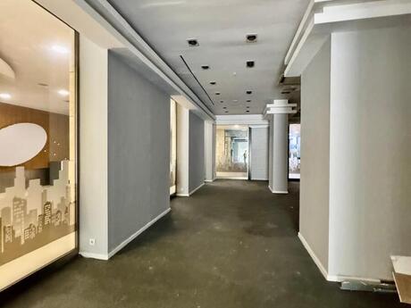 1 otaqlı ofis - Şah İsmayıl Xətai m. - 262 m²
