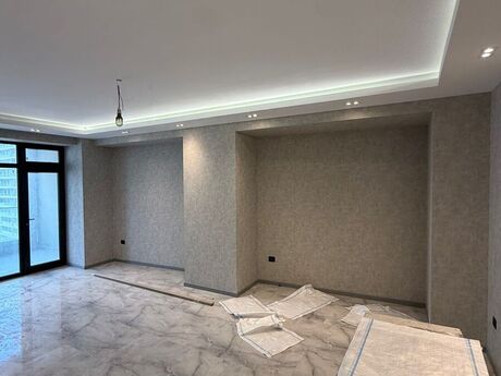 4 otaqlı yeni tikili - 8 Noyabr m. - 178 m²
