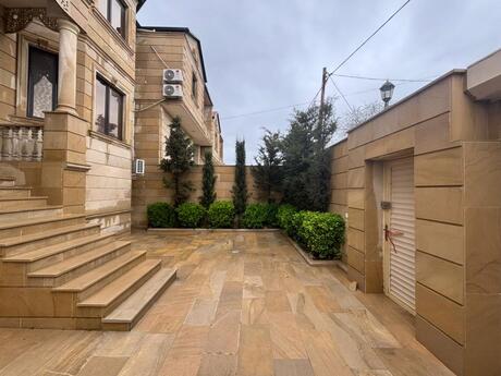 6 otaqlı həyət evi/bağ evi - Biləcəri q. - 300 m²