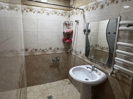2 otaqlı köhnə tikili - Nəsimi m. - 65 m²