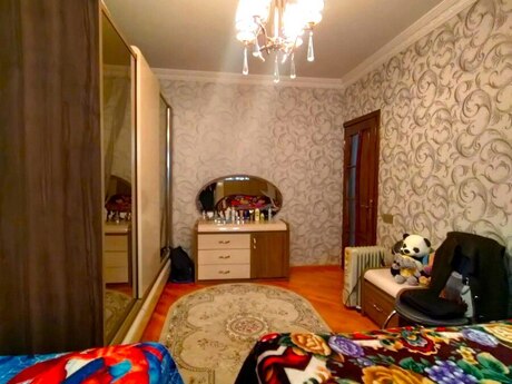 3 otaqlı köhnə tikili - Əhmədli m. - 80 m²
