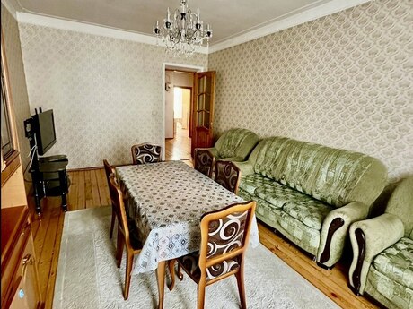 2 otaqlı köhnə tikili - Qara Qarayev m. - 70 m²
