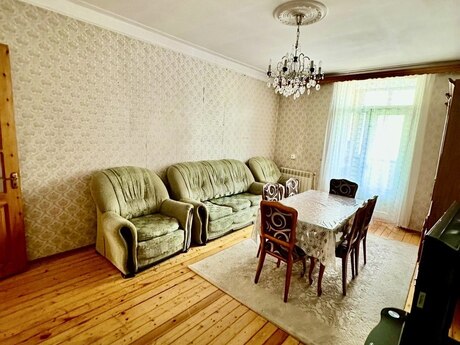 2 otaqlı köhnə tikili - Qara Qarayev m. - 70 m²