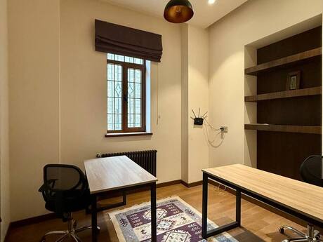 1 otaqlı ofis - İçəri Şəhər m. - 700 m²