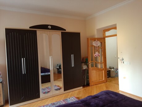 2 otaqlı köhnə tikili - Şəki - 84 m²