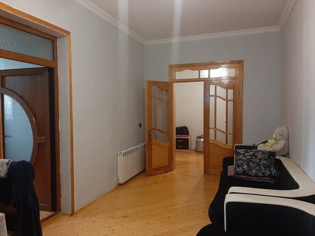 2 otaqlı köhnə tikili - Şəki - 84 m²