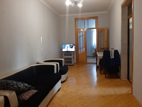 2 otaqlı köhnə tikili - Şəki - 84 m²