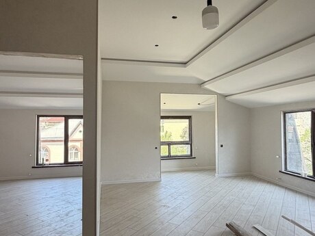 3 otaqlı yeni tikili - Bakıxanov q. - 75 m²