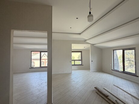 3 otaqlı yeni tikili - Bakıxanov q. - 75 m²