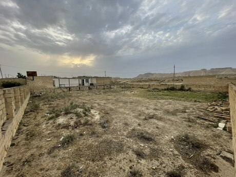 4 otaqlı həyət evi/bağ evi - Lökbatan q. - 99 m²