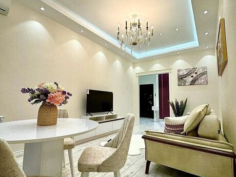 2-комн. новостройка - м. Элмляр Академиясы - 52 м²