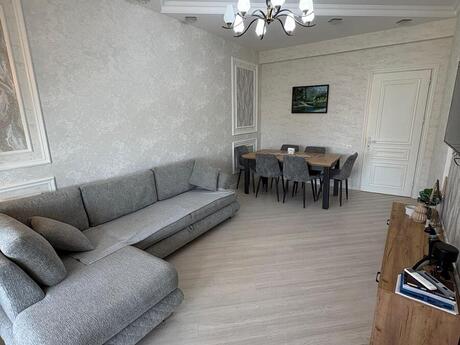 3 otaqlı yeni tikili - İnşaatçılar m. - 90 m²