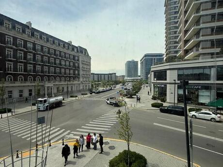 Obyekt - Ağ şəhər q. - 985 m²