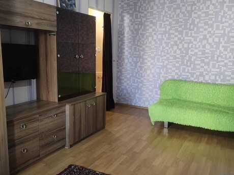 1 otaqlı köhnə tikili - İnşaatçılar m. - 40 m²
