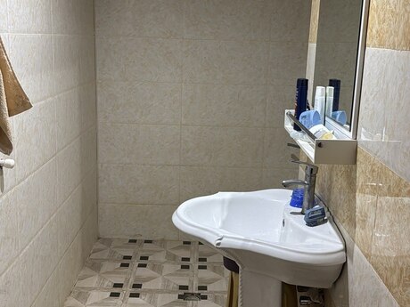 3 otaqlı yeni tikili - İnşaatçılar m. - 120 m²